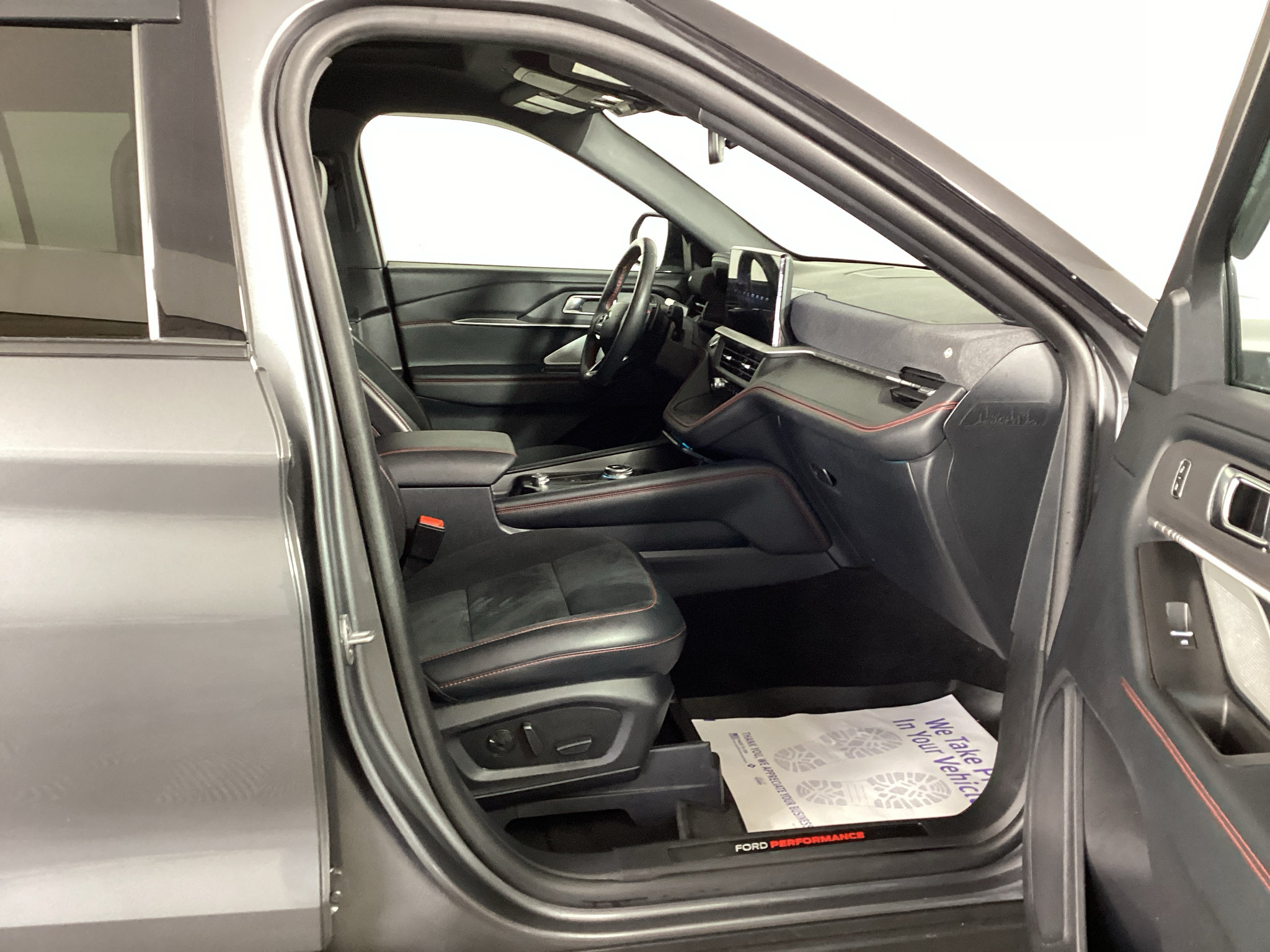 Certified 2025 Ford Explorer ST AWD/4WD image 10