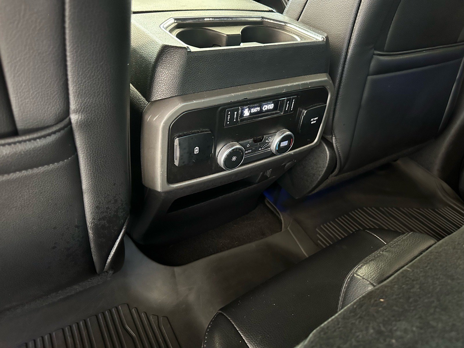 Certified 2019 Ford Expedition XLT w/ Equipment Group 202A AWD/4WD image 31