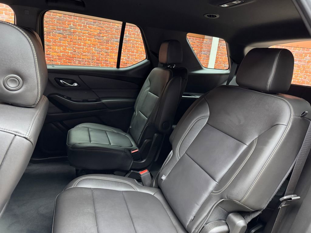 Used 2023 Chevrolet Traverse LT AWD/4WD image 27