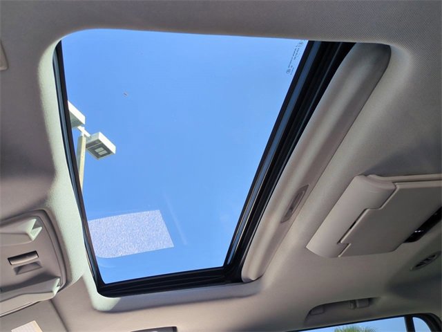 Used 2018 Cadillac Escalade Premium Luxury image 20