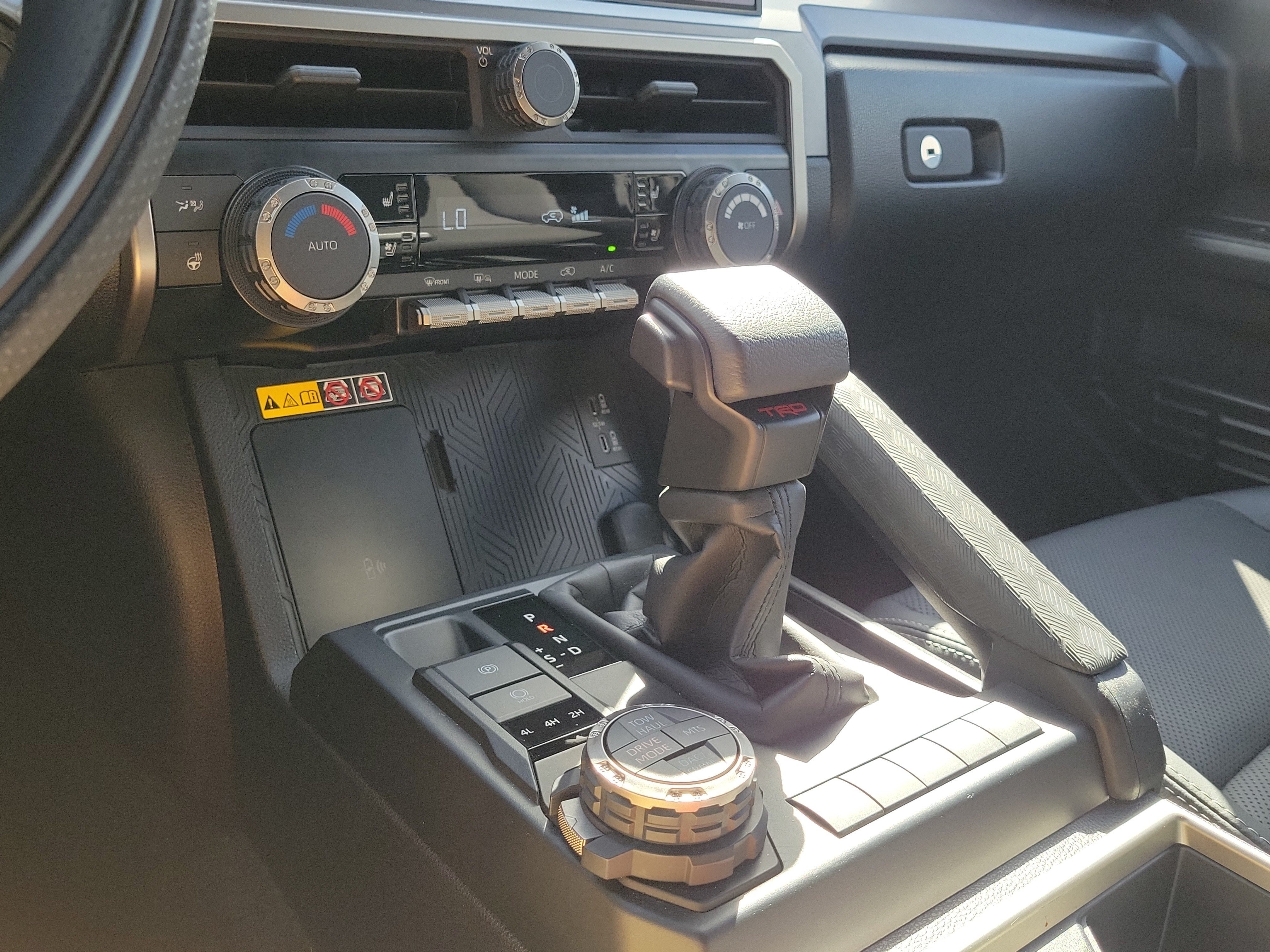Used 2025 Toyota 4Runner TRD Off-Road Premium AWD/4WD image 27