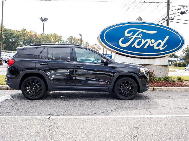 Used 2021 GMC Terrain SLE w/ Driver Convenience Package image 1