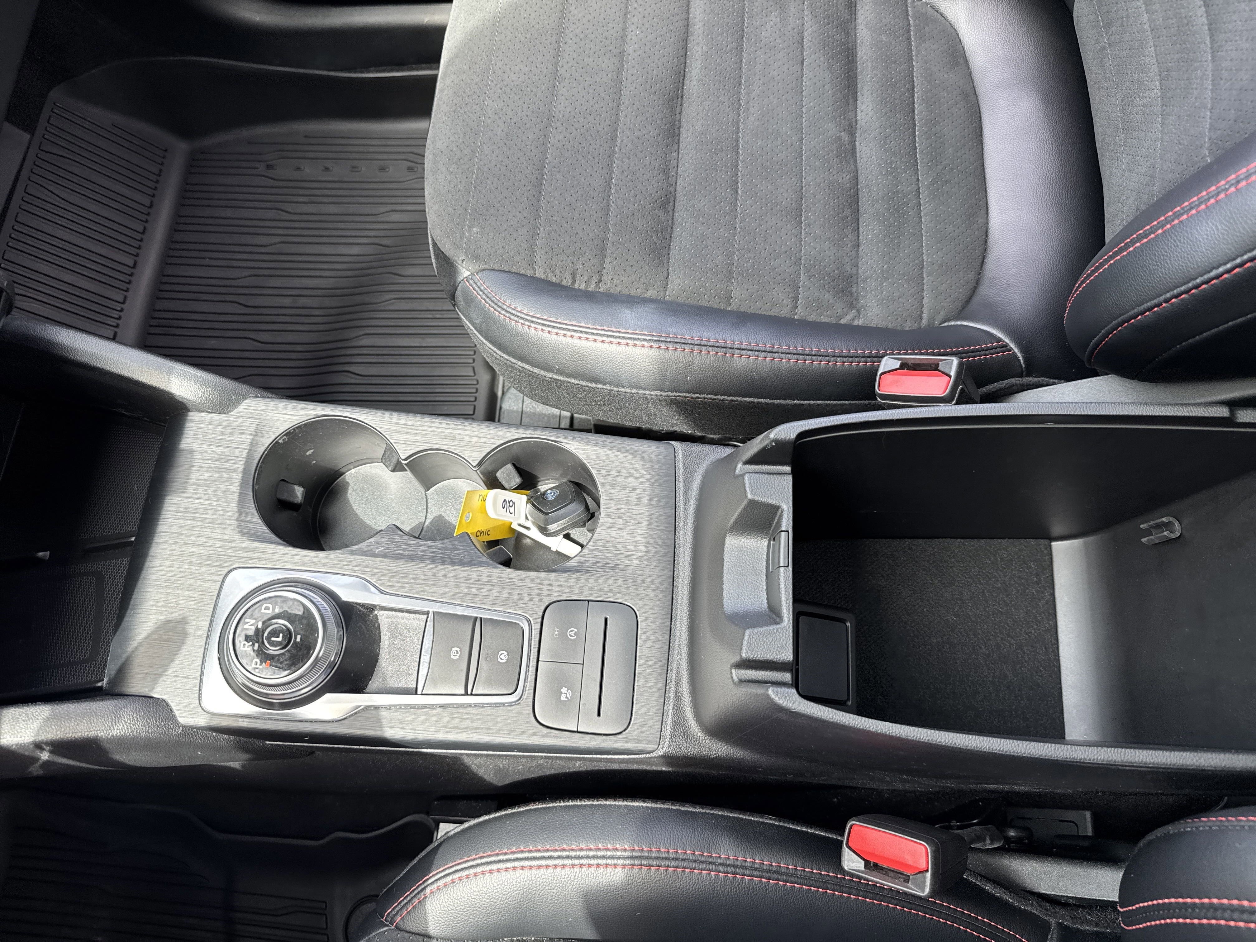 Certified 2022 Ford Escape SEL w/ SEL Stealth AWD Package image 40