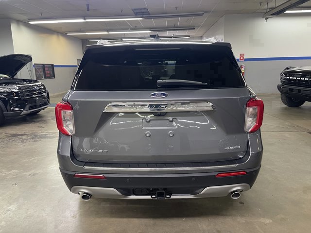 Certified 2022 Ford Explorer Limited w/ Limited Technology Package AWD/4WD image 6