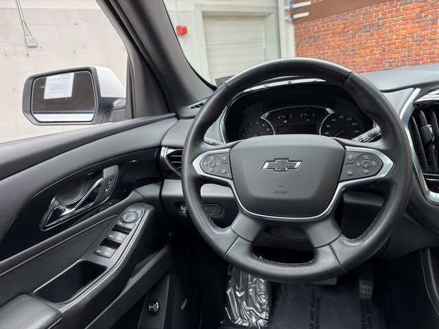 Used 2023 Chevrolet Traverse RS image 14