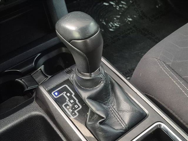 Used 2018 Toyota Tacoma TRD Off-Road AWD/4WD image 11