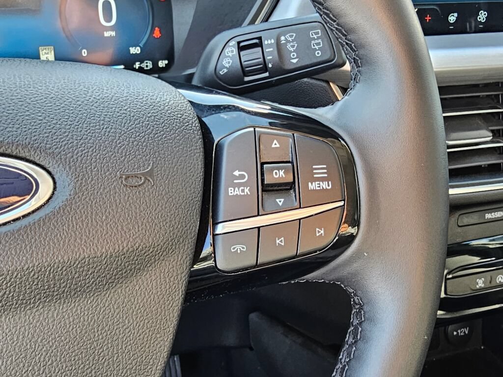 Certified 2025 Ford Escape Platinum AWD/4WD image 24