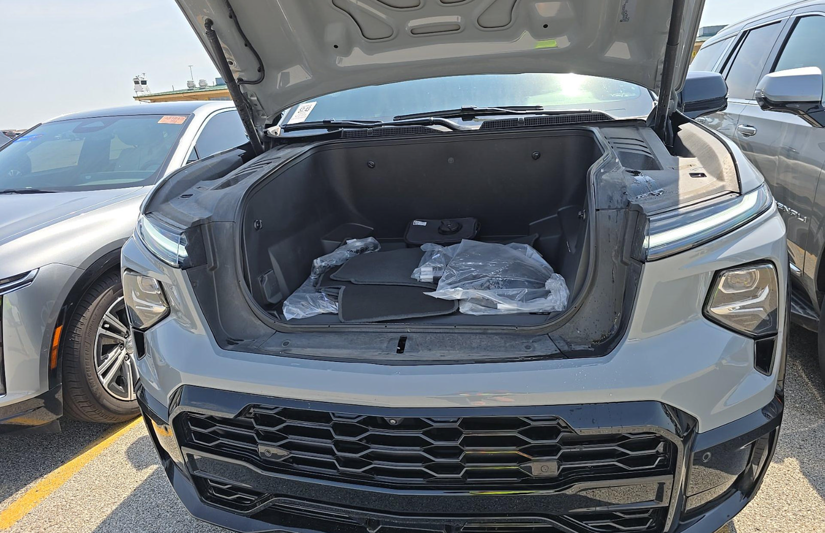 Used 2025 Chevrolet Silverado EV RST AWD/4WD image 19