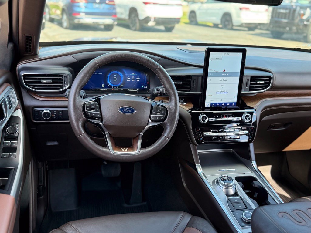 Certified 2021 Ford Explorer King Ranch w/ Premium Technology Package AWD/4WD image 7