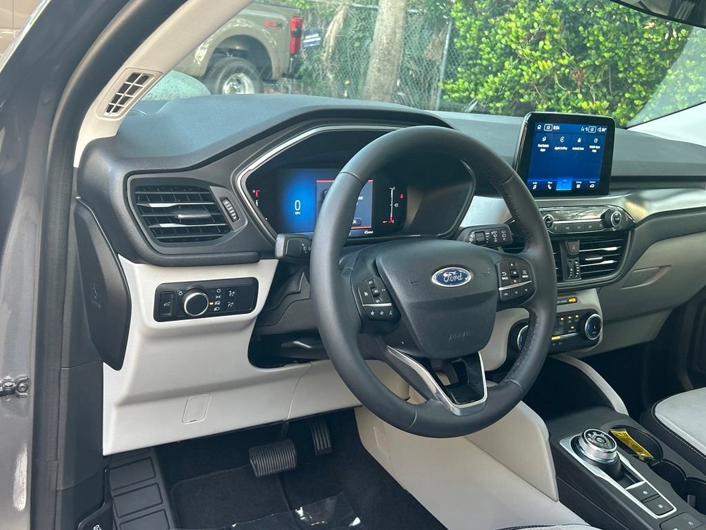 Certified 2023 Ford Escape Active FWD image 32