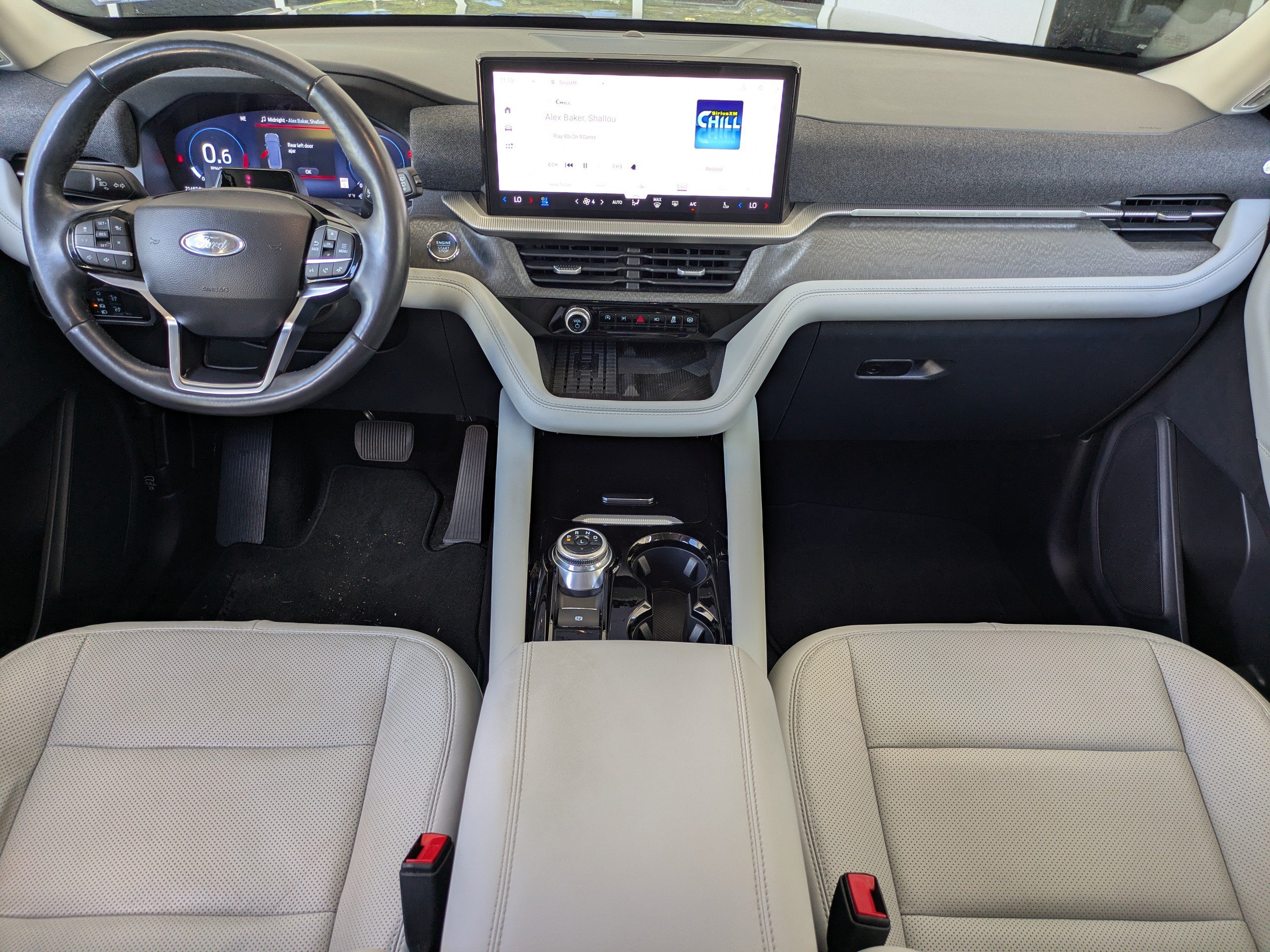 Certified 2025 Ford Explorer Platinum w/ Ultimate Package AWD/4WD image 17