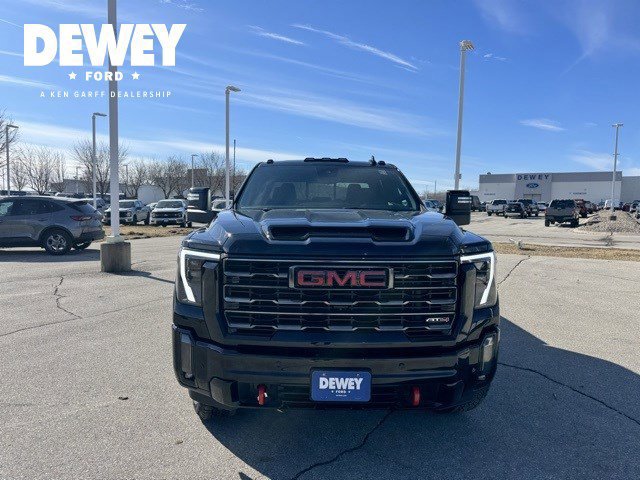 Used 2024 GMC Sierra 2500 AT4 w/ AT4 Premium Plus Package image 8