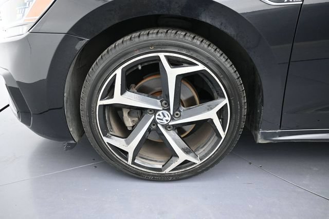 Used 2020 Volkswagen Passat 2.0T R-Line FWD image 9