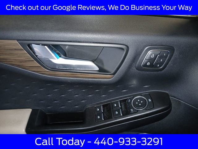 Certified 2020 Ford Escape Titanium AWD/4WD image 19