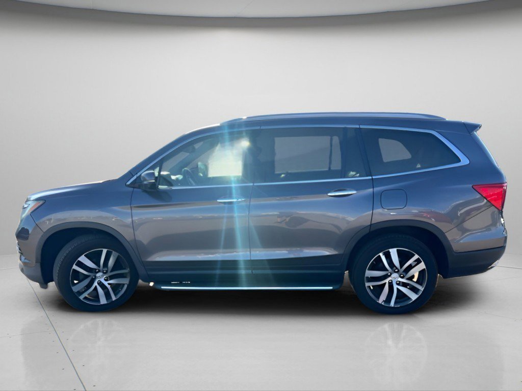 Used 2017 Honda Pilot Touring image 12