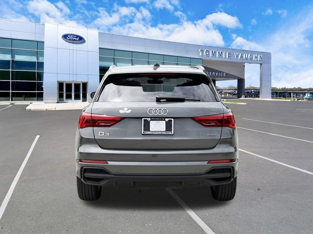 Used 2024 Audi Q3 2.0T Premium Plus w/ Premium Plus Package AWD/4WD image 3