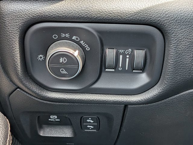 Used 2022 RAM 1500 Laramie w/ Trailer Tow Group image 18