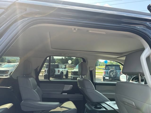 Certified 2025 Ford Expedition Active AWD/4WD image 76
