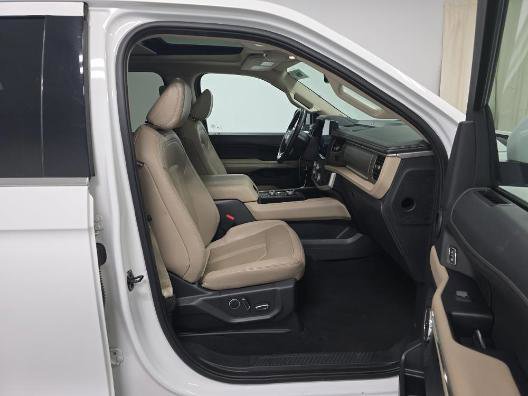 Certified 2024 Ford Expedition Max Limited image 4
