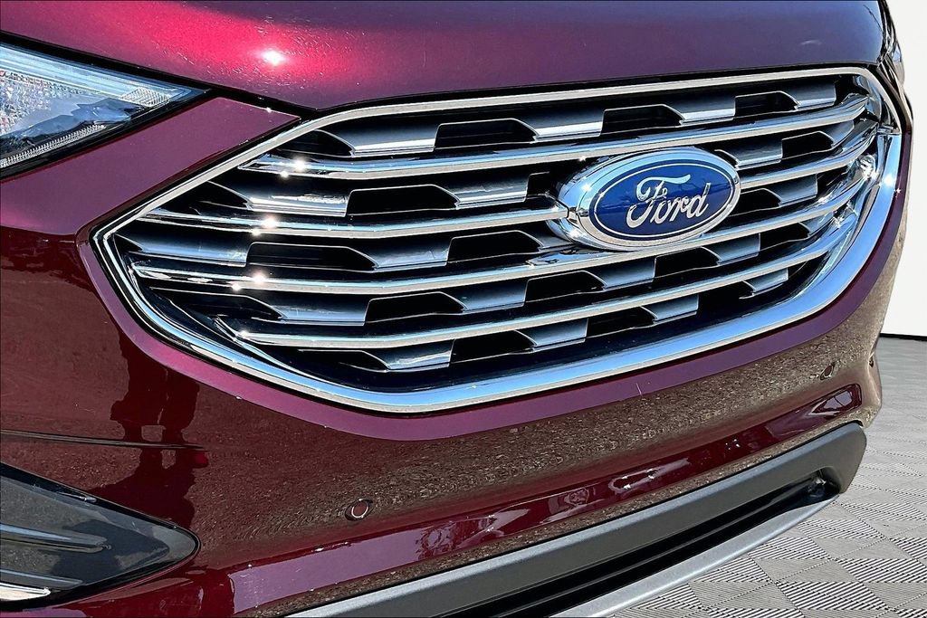 Certified 2024 Ford Edge Titanium AWD/4WD image 28