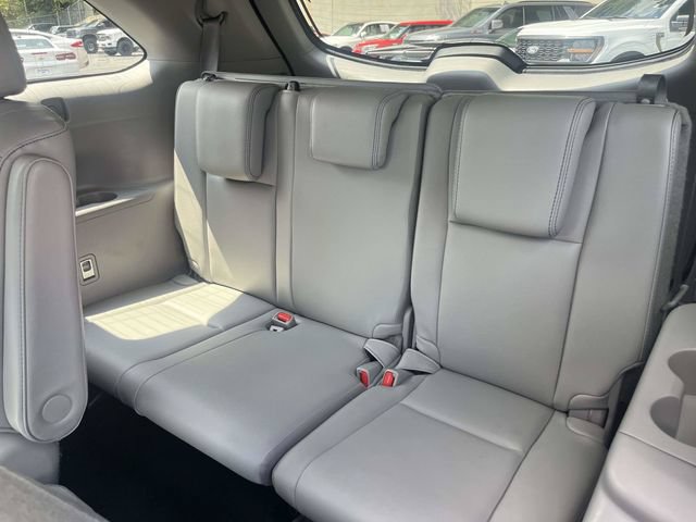 Used 2018 Toyota Highlander XLE AWD/4WD image 16