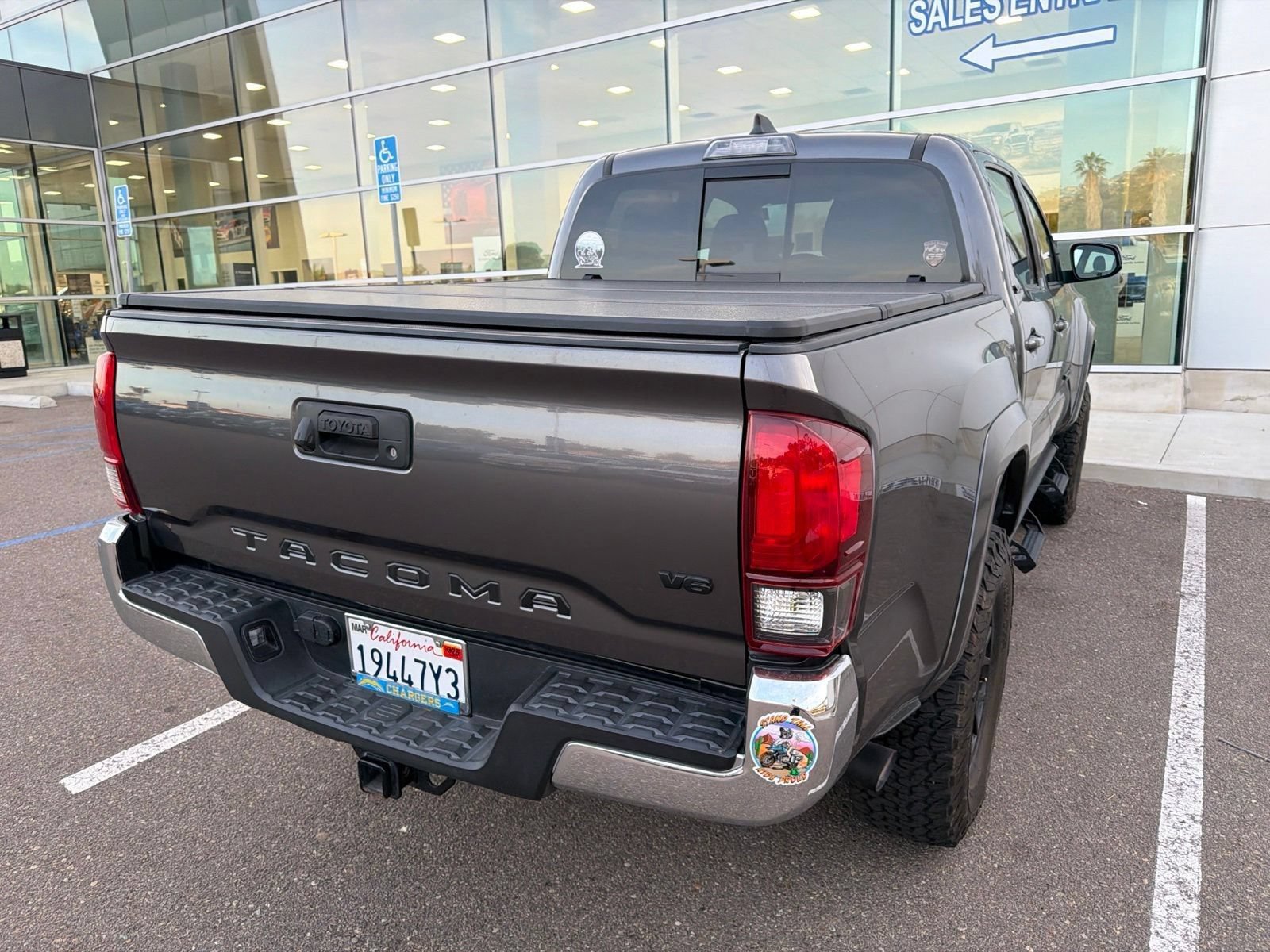 Used 2021 Toyota Tacoma SR5 RWD image 14