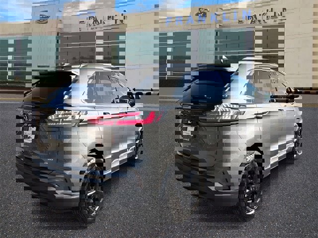 Certified 2024 Ford Edge SE image 7