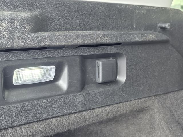 Used 2024 Buick Envision Avenir AWD/4WD image 32