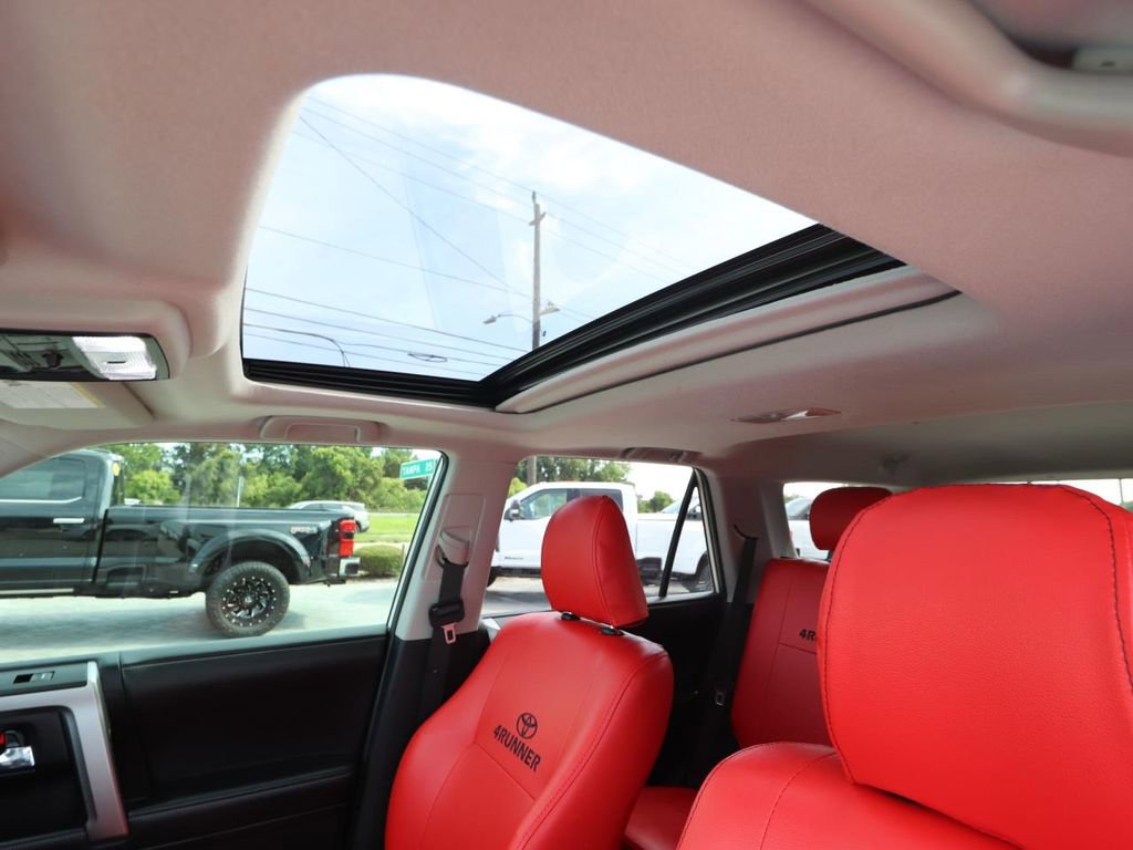 Used 2023 Toyota 4Runner Limited RWD image 4