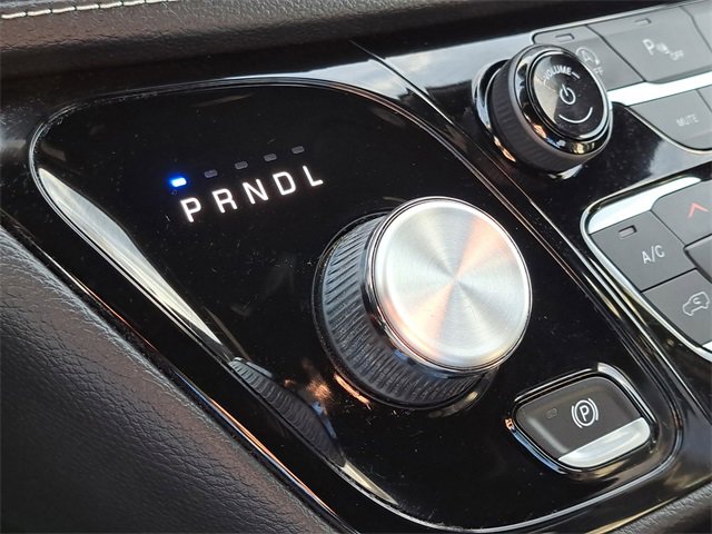 Used 2021 Chrysler Pacifica Touring-L w/ Uconnect Theater Family Group image 17