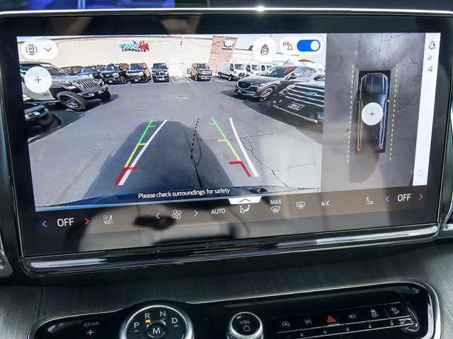 Certified 2025 Ford Expedition Platinum w/ Platinum Ultimate Package image 26