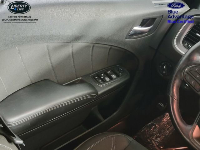 Used 2020 Dodge Charger SXT w/ Blacktop Package image 32