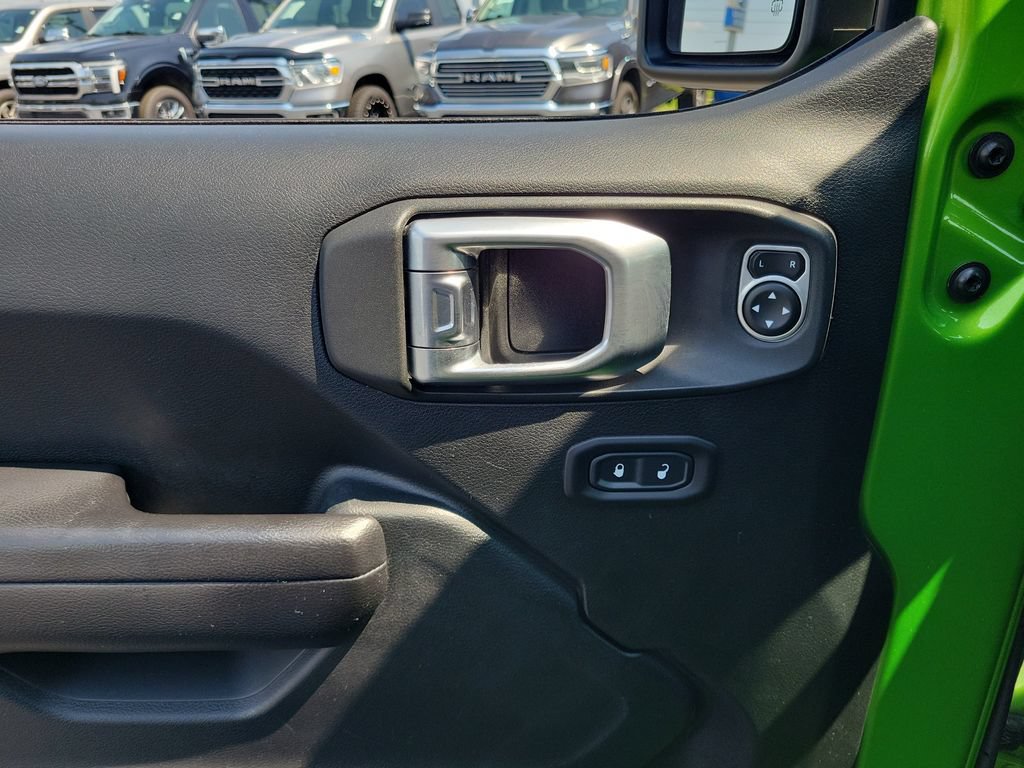 Used 2018 Jeep Wrangler Unlimited Sport S AWD/4WD image 20