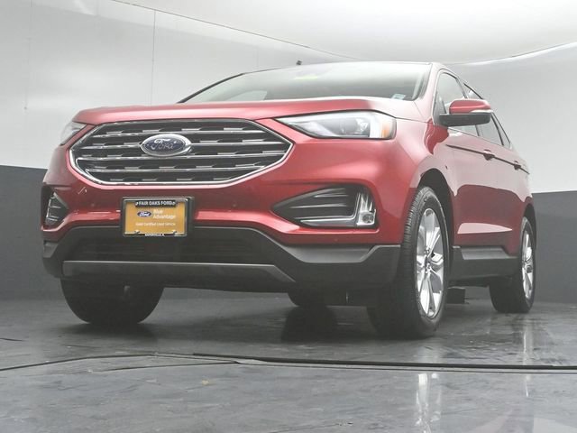 Certified 2022 Ford Edge Titanium w/ Class II Trailer Tow Package image 2
