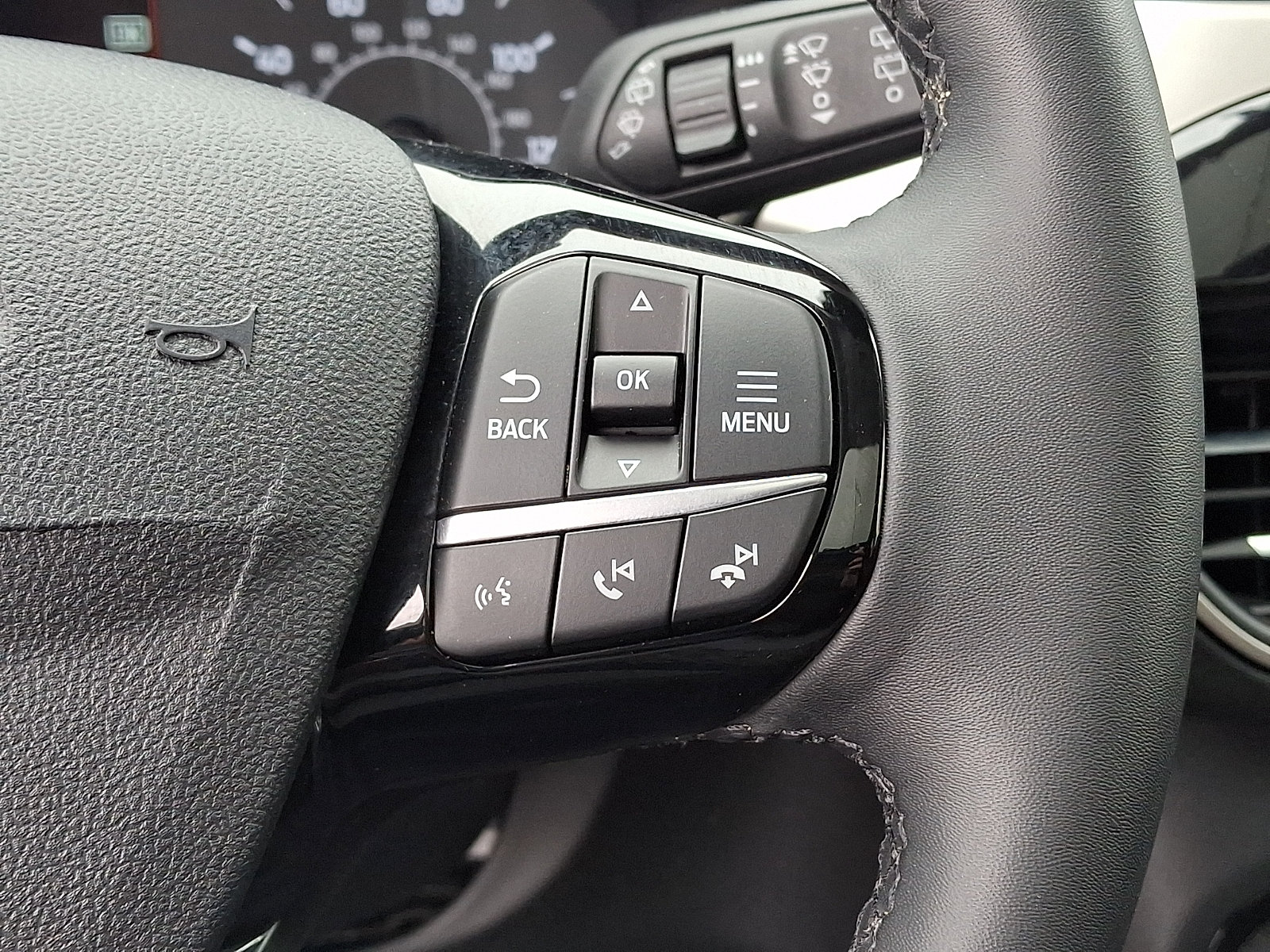 Certified 2022 Ford Escape SEL AWD/4WD image 25