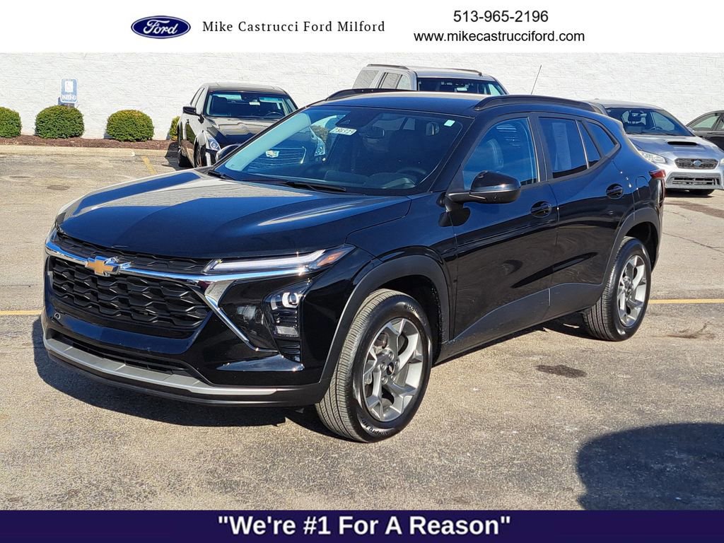 Used 2024 Chevrolet Trax LT w/ Driver Confidence Package image 7