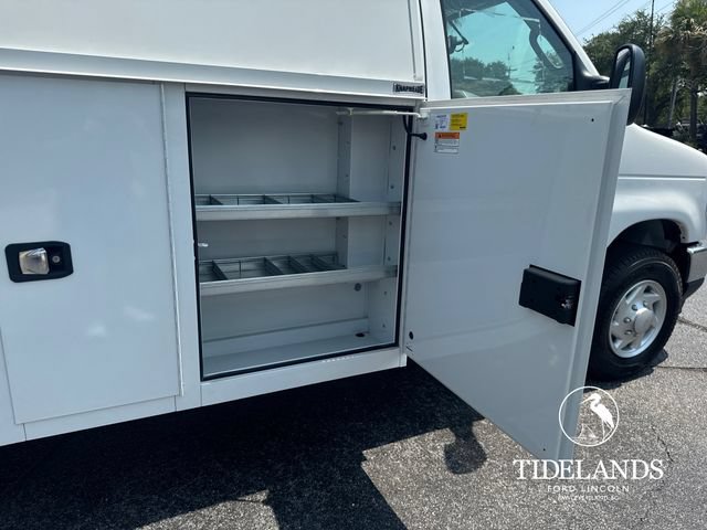 Certified 2024 Ford E-350 and Econoline 350 Super Duty w/ Power Windows & Locks Group RWD image 44