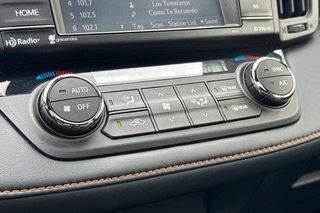 Used 2018 Toyota RAV4 SE w/ Power Extra Value Package FWD image 19