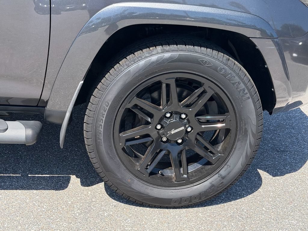 Used 2021 Toyota 4Runner SR5 Premium w/ Moonroof Package RWD image 9