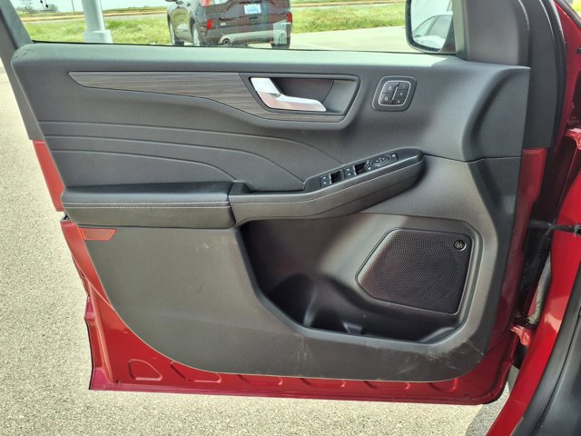 Certified 2023 Ford Escape Platinum w/ Premium Technology Package image 22