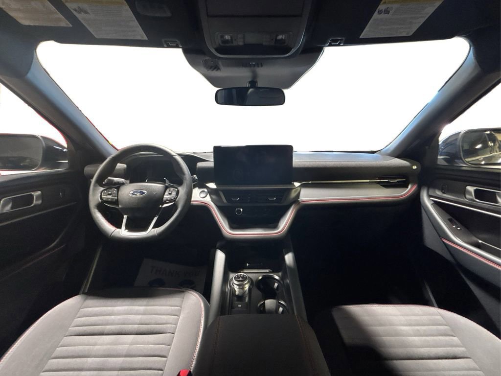 Certified 2025 Ford Explorer ST-Line w/ ST-Line Street Pack image 32