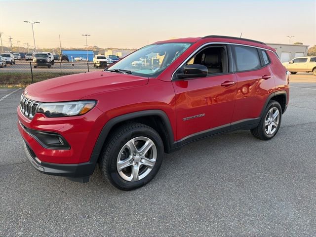 Used 2023 Jeep Compass Latitude image 7