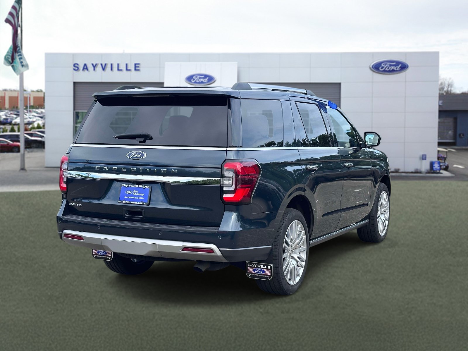 Certified 2024 Ford Expedition Limited AWD/4WD image 5