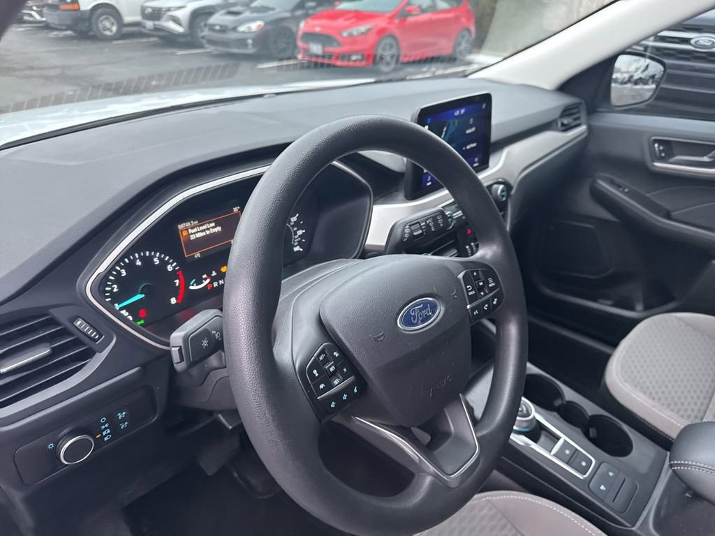 Certified 2022 Ford Escape SE image 3