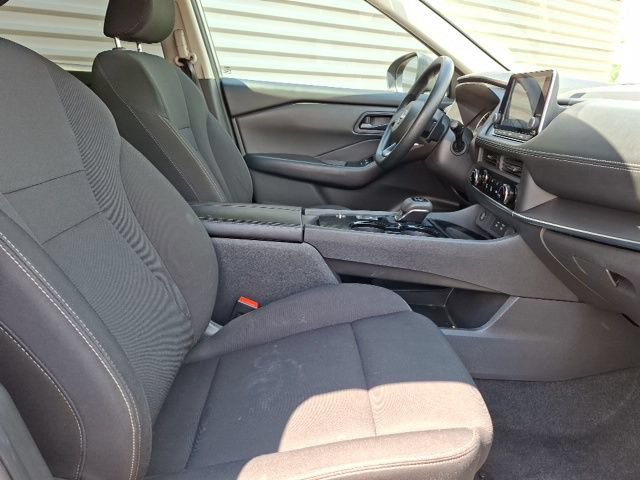 Used 2024 Nissan Rogue S FWD image 29