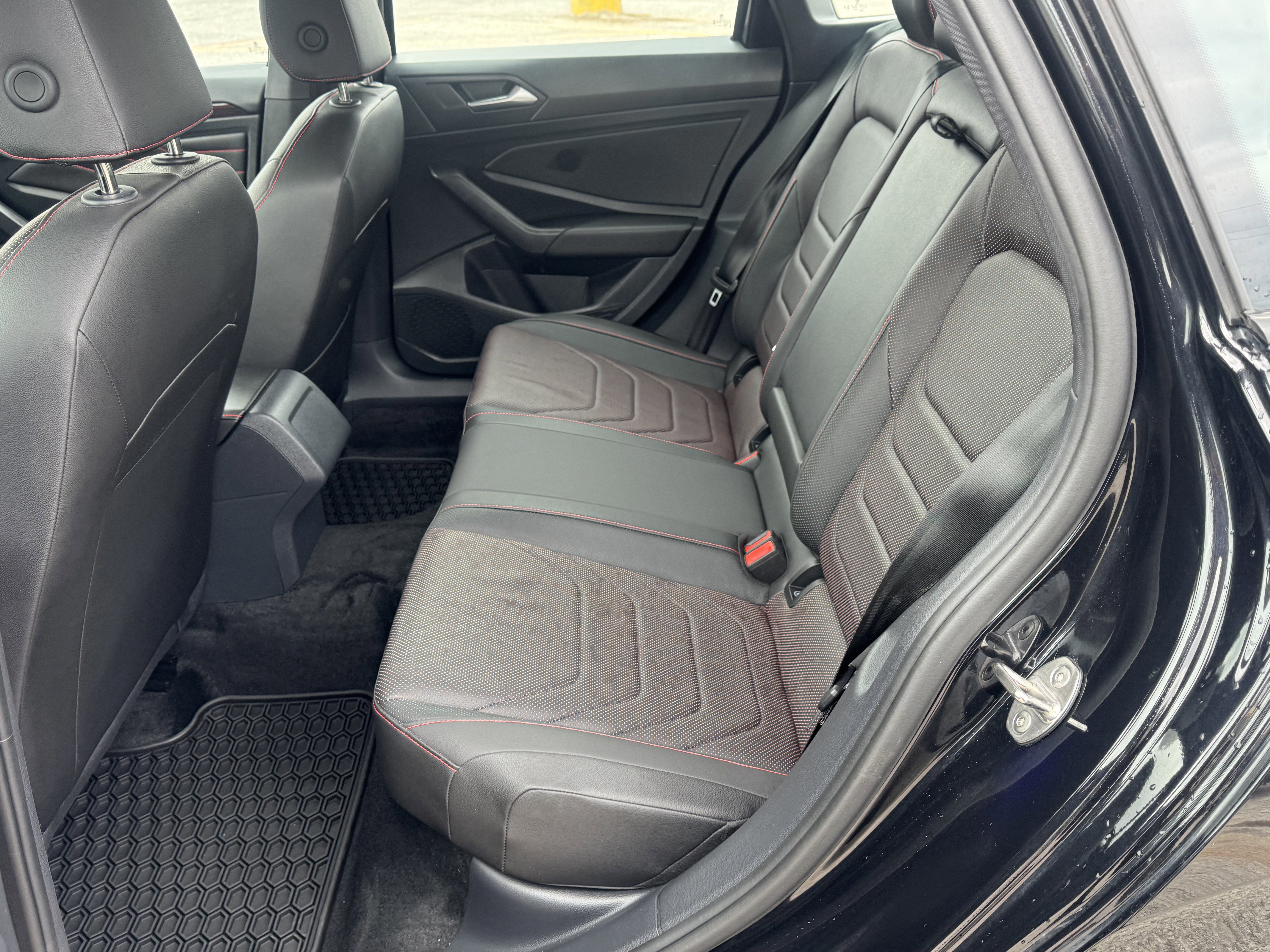 Used 2024 Volkswagen Jetta GLI Autobahn w/ GLI Black Package image 12