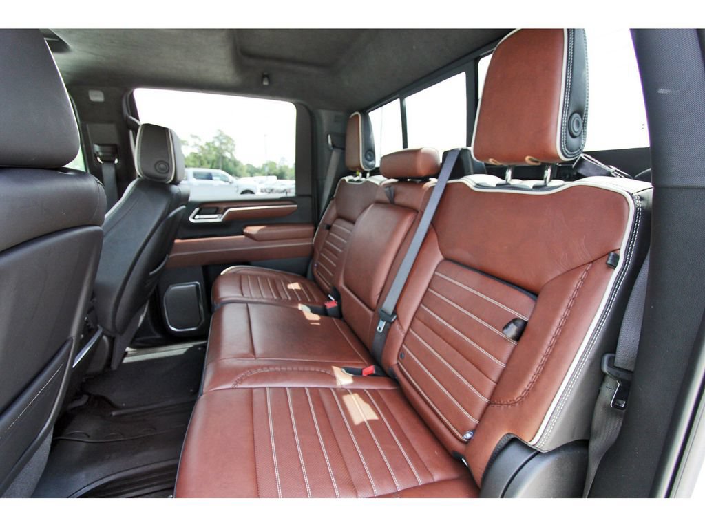 Used 2025 GMC Sierra 2500 Denali Ultimate w/ Max Trailering Package AWD/4WD image 14