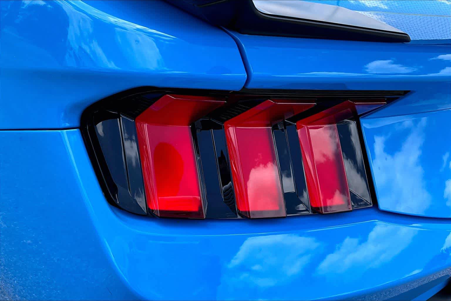 Certified 2025 Ford Mustang Coupe RWD image 28
