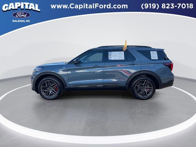 Certified 2025 Ford Explorer ST-Line w/ Premium Package image 3