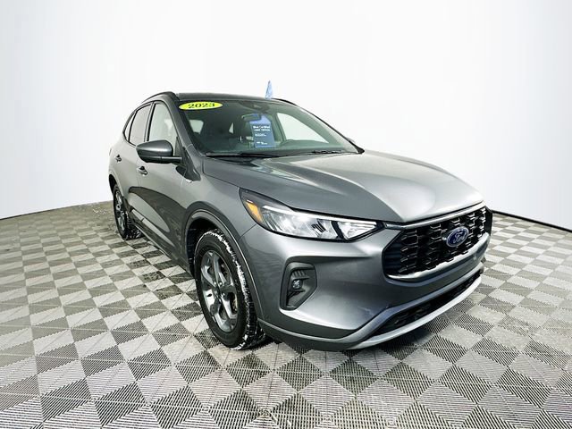 Certified 2023 Ford Escape ST-Line Select w/ Tech Pack #2 image 9